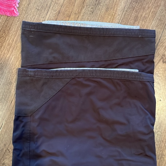 The North Face Dark Brown Snow Pants. Women’s Size Medium - Picture 9 of 11